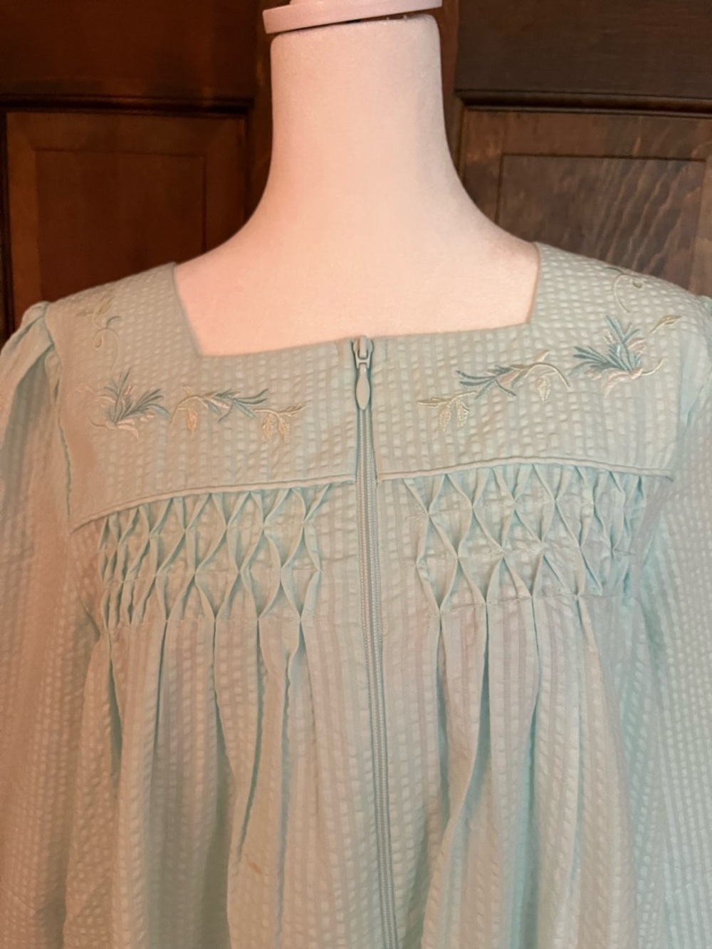 Miss Elaine Pale Mint Green Smocked Long Robe- Never Worn - Picture 2 of 4